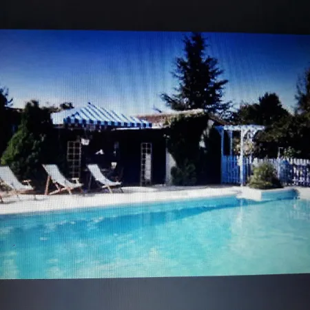 Les Pierres Blanches Bed & Breakfast Bonneuil-Matours