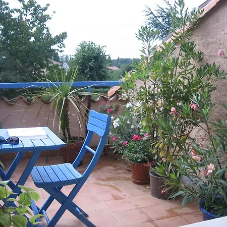 Les Pierres Blanches Bed & Breakfast