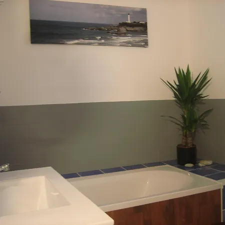 Les Pierres Blanches Bed & Breakfast Bonneuil-Matours
