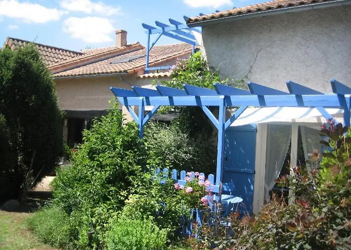 Les Pierres Blanches 3*