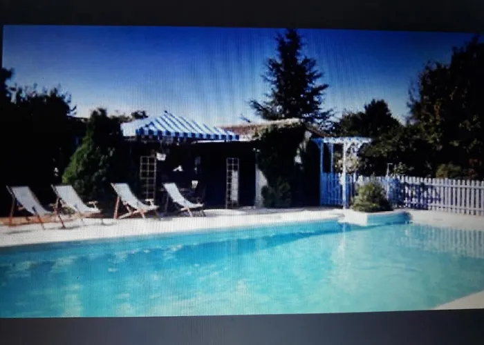 Les Pierres Blanches Bed and breakfast Bonneuil-Matours