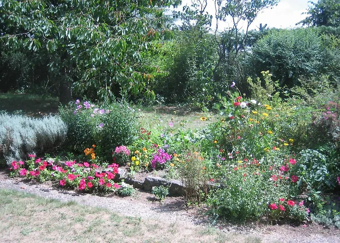 Les Pierres Blanches Bed and breakfast 3*